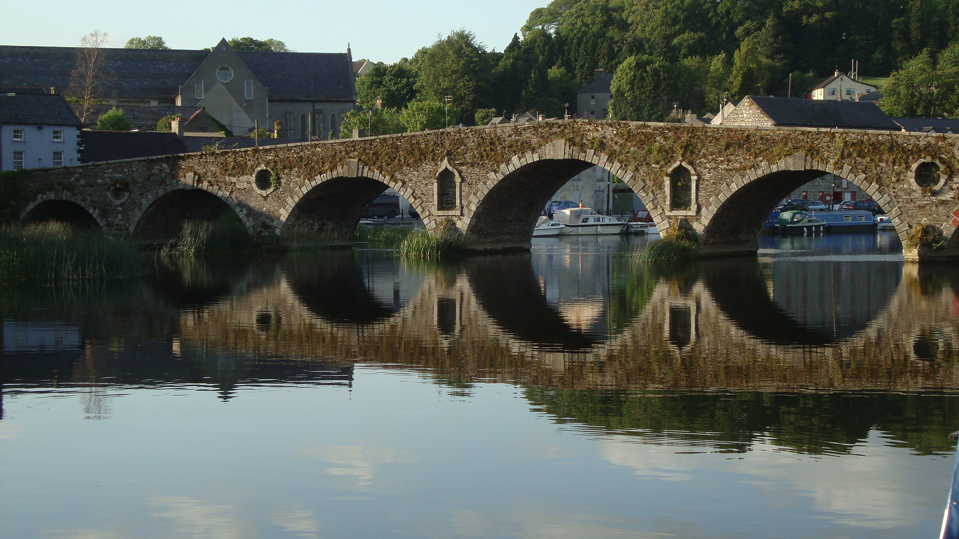 Laurel-Tours-Bridge